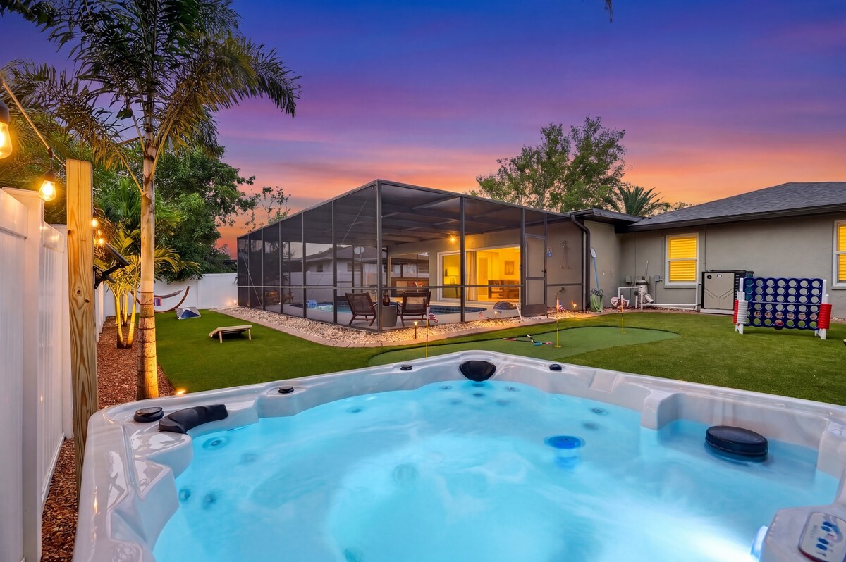 Suncoast Getaway bright living room